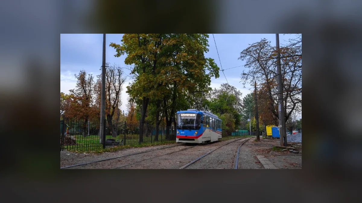У Києві на маршрут №12 вийшов перший низькопідлоговий трамвай без розкладу